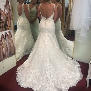 Alfred Angelo Wedding dress